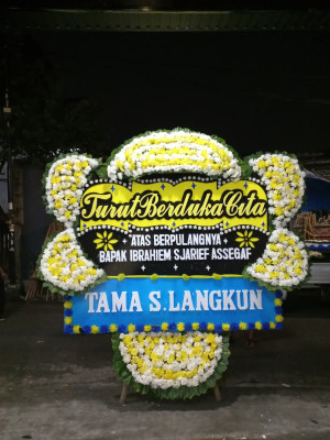 Papan Bunga Duka di Manado