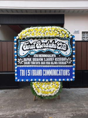 Papan Bunga Duka di Manado